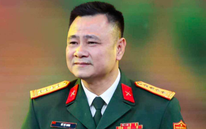 Nam nghệ sĩ từng làm thợ mộc, phụ hồ nay là Đại tá, Giám đốc