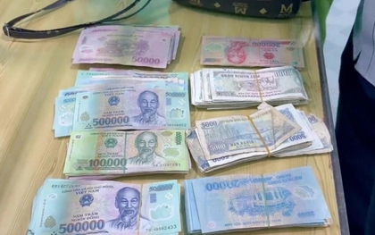 Phát hiện chiếc túi chứa đầy tiền mệnh giá 500k, 200k, 100k, 50k… thanh niên nhặt được lập tức chạy thẳng đến nơi này