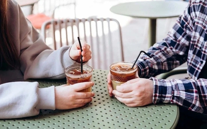 5 loại đồ uống có thể tăng nguy cơ ung thư nếu lạm dụng, 2 loại giúp phòng ngừa: Bạn hay uống loại nào?