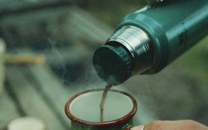 4 loại nước để lâu trong bình giữ nhiệt có thể trở thành "ổ vi khuẩn", nuôi tế bào ung thư