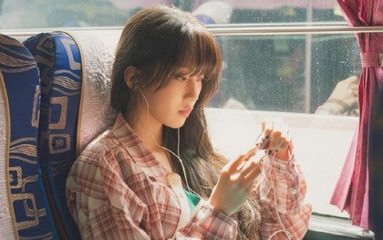 Nữ chính phim Hàn gây sốt Việt Nam: Nhan sắc mỏng manh nhìn muốn che chở, gu thời trang "nghệ" như cảnh phim