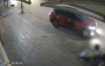 Truy tìm ô tô lao lên vỉa hè, tông gãy chân người phụ nữ rồi bỏ chạy