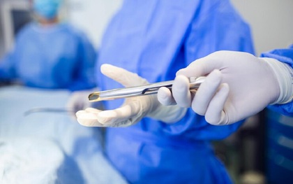 Thương vợ chịu tác dụng phụ thuốc tránh thai, người chồng quyết định làm điều khiến bác sĩ cũng xúc động