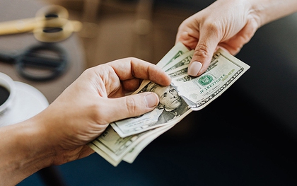 3 sai lầm chí mạng khi cho người khác vay tiền: Số 2 nguy hiểm nhất, có thể khiến bạn "tán gia bại sản"