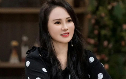 74 tuổi vẫn xách vali đi nhanh như gió: Bí mật phía sau trạng thái "khí huyết dồi dào" của phụ nữ