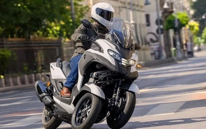 Yamaha trình làng xe máy 3 bánh có túi khí