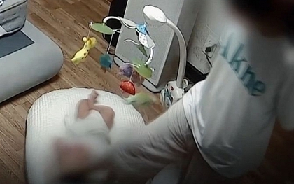 Mẹ bạo hành con 133 ngày tuổi đến tử vong: Em bé gãy xương 23 chỗ, dư luận càng phẫn nộ khi biết nghề nghiệp của người phụ nữ