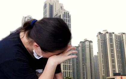 Vừa chốt bán nhà được 28 tỷ đồng, người phụ nữ bị môi giới khởi kiện, tòa tuyên bố: “Chủ nhà phải bồi thường 560 triệu đồng”