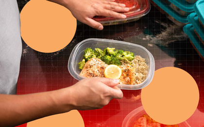 6 thực phẩm tuyệt đối KHÔNG nên để trong hộp nhựa, đồ ăn nhanh hỏng còn tiềm ẩn rủi ro sức khỏe