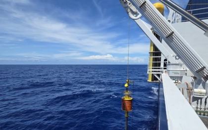 Dùng hệ thống 648 kênh cảm biến “quét” đáy đại dương, phát hiện kho báu đất hiếm nằm ở độ sâu 5.800m