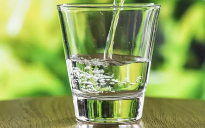 Nam bệnh nhân bất ngờ đột tử sau phẫu thuật vì uống quá nhiều nước