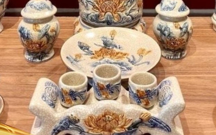 2 thứ quan trọng trên bàn thờ nhưng nhiều người bỏ qua: Không phải bình hoa, khay nước