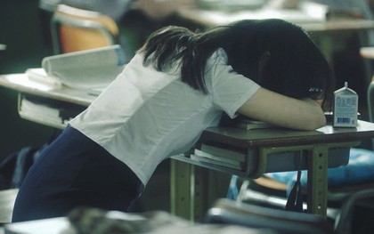 Vì sao những đứa trẻ ngoan nhất lại thường có một thanh xuân cô độc và một tuổi trưởng thành đầy bất ổn?