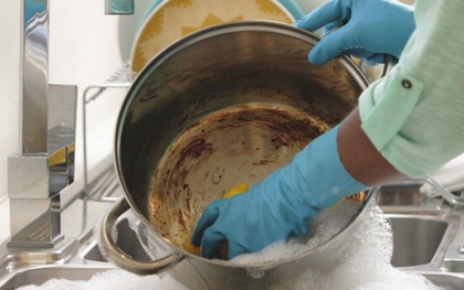 3 loại nồi, chảo tiếc mấy cũng vứt ngay nếu không muốn phá vị món ăn, nuốt vào độc tố