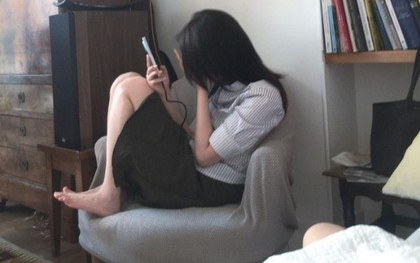 Bị mẹ mắng "con có còn là con người không” vì không nghe điện thoại: Phụ huynh bạo lực ngôn từ, con cái vẫn không được hỗn?