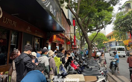 Khổ sở xếp hàng mua vàng bạc rồi trúng quả... đắng