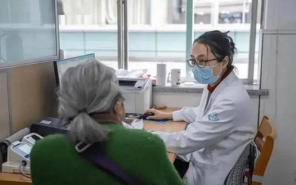 Người phụ nữ 6 tháng không ăn muối để kiểm soát huyết áp, bác sĩ nhìn kết quả khám, giật mình hỏi: “Chị đã làm gì?”