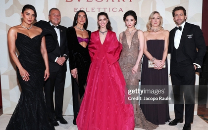 Lưu Diệc Phi, Anne Hathaway và cả dàn sao quốc tế tranh vị trí center trên thảm đỏ, nhiếp ảnh bấm máy mỏi cả tay