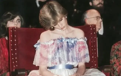 Chưa ai quên được vẻ đẹp "Công chúa ngủ trong rừng" khuynh nước khuynh thành của Công nương Diana từ 45 năm trước