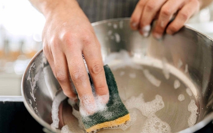 7 thứ bạn KHÔNG BAO GIỜ nên rửa với miếng bọt biển