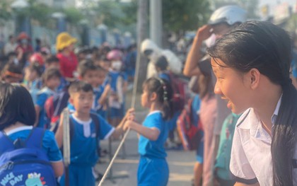 Sự thật "trẻ không học bán trú bị đuổi ra ngoài bêu nắng"