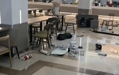 Ngồi chờ crush ở canteen, nhận được tin nhắn 7 chữ, nam sinh nổi điên đập phá đồ đạc, gây thiệt hại hàng trăm triệu đồng