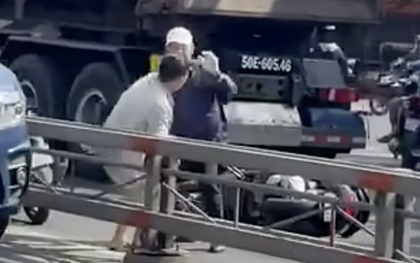 Công an TPHCM đang tìm 2 người đánh nhau trên đường Trường Chinh