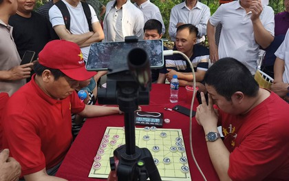Tin được không: Cao thủ cờ tướng Trung Quốc sang Việt Nam đánh giải hội làng bị loại ngay từ sơ loại
