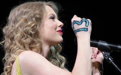 Người Châu Âu khiếp sợ con số 13 nhưng Taylor Swift lại làm một điều không tưởng