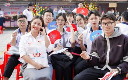 Điểm danh các ngành học thu hút 2k8 xét học bổng sớm vào UEF