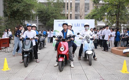 Chuỗi sự kiện “Phủ xanh trường học 2026”: Học sinh Hà Nội trải nghiệm xe điện VinFast, lan tỏa thông điệp sống xanh