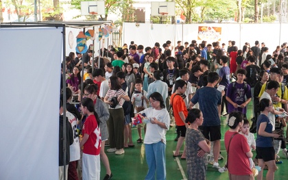 Hơn 3.000 người đổ về hội chợ khoa học vừa xịn vừa ngầu của các bạn học sinh trường Ams!