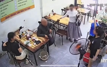 Gã đàn ông vào quán phở rồi có hành động "khiếm nhã" với khách nữ, chủ quán lớn tiếng nói 1 câu khiến tất cả nín thở