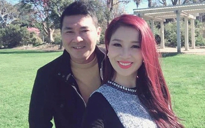 "Cô thư ký xinh đẹp" cưới đại gia nổi tiếng: "Chồng chỉ cần ngồi im và cười, phần còn lại để vợ lo"