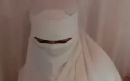 Cô dâu 20 tuổi ngất xỉu khi nhìn thấy nhan sắc của chú rể 69 tuổi