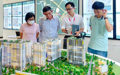 Lãi suất tăng, áp lực đè nặng lên vai người mua nhà