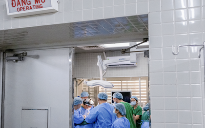 Ca mổ “chưa từng có tiền lệ” ở Bệnh viện Chợ Rẫy