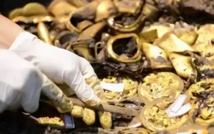 Đào sâu phát hiện hơn 13,4 kg vàng và 166,5 kg bạc, công trường xây dựng lập tức bị phong tỏa