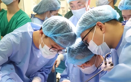 Kỹ thuật mổ không sẹo điều trị ung thư phụ khoa lần đầu triển khai tại Việt Nam