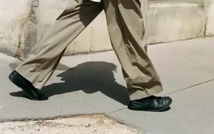 Đàn ông thế giới đều đang diện giày ballet cả rồi, đã đến lúc chồng bạn nên có một đôi