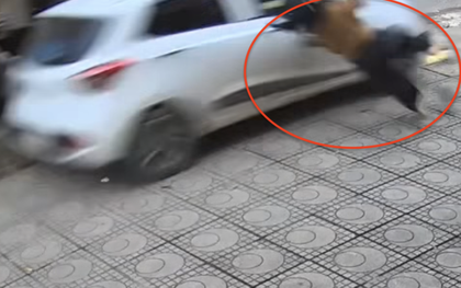 Triệu tập nữ tài xế ô tô tông văng cô gái trên vỉa hè rồi bỏ đi