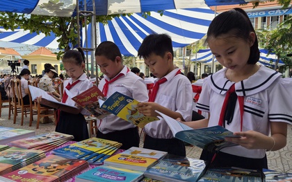 Xã đầu tiên trên cả nước cấp sách giáo khoa miễn phí cho học sinh