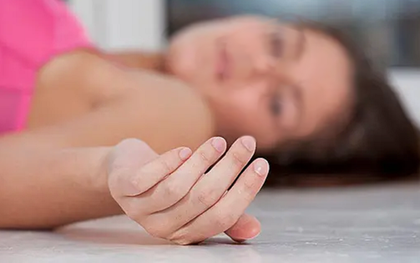 Người phụ nữ 18 tuổi tử vong khi tắm, bác sĩ cảnh báo thói quen “chết người” nhiều người vẫn chủ quan