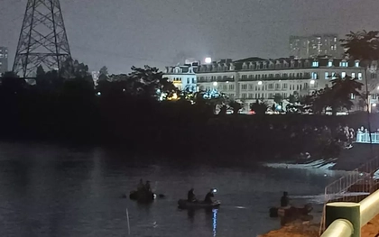 Tìm kiếm 2 thanh niên mất tích ở hồ điều hòa đường Tam Trinh (Hà Nội)