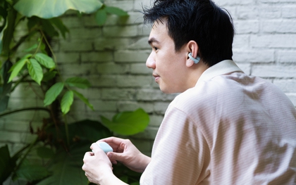 Trên tai Sony Clip WF-LC900: Tai nghe kẹp tai lạ mắt, nghe nhạc nhưng vẫn kết nối xung quanh