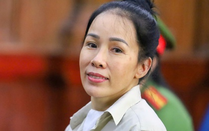 Hình ảnh mới nhất của Youtuber Đinh Lan tại phiên toà liên quan bà Nguyễn Phương Hằng