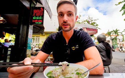 Trổ tài dùng tiếng Việt cho "chuẩn bản địa", anh Tây nói gõ nhầm 1 dấu câu và cái kết khiến ai cũng ngượng thay