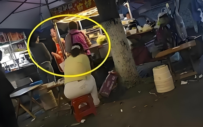 Nữ sinh lớp 12 mượn điện thoại của chủ quán quen vào phòng thi quay cóp rồi bị bắt: Phụ huynh ép người cho mượn quỳ lạy xin lỗi