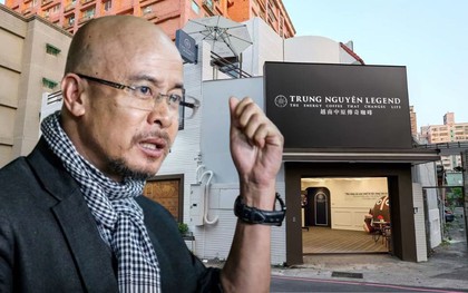 Lần đầu tiên, ông Đặng Lê Nguyên Vũ bán phở, bánh mì kẹp thịt tại khu đất vàng ở Đài Loan