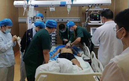 Một người cha 38 tuổi tử vong sau 30 ngày phát hiện ung thư đại trực tràng, chị vợ kể: "Anh ấy tưởng đau lưng"